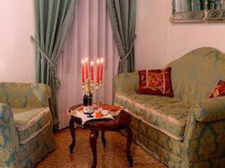 B & B Livia Oliva Венеция-Лидо Экстерьер фото